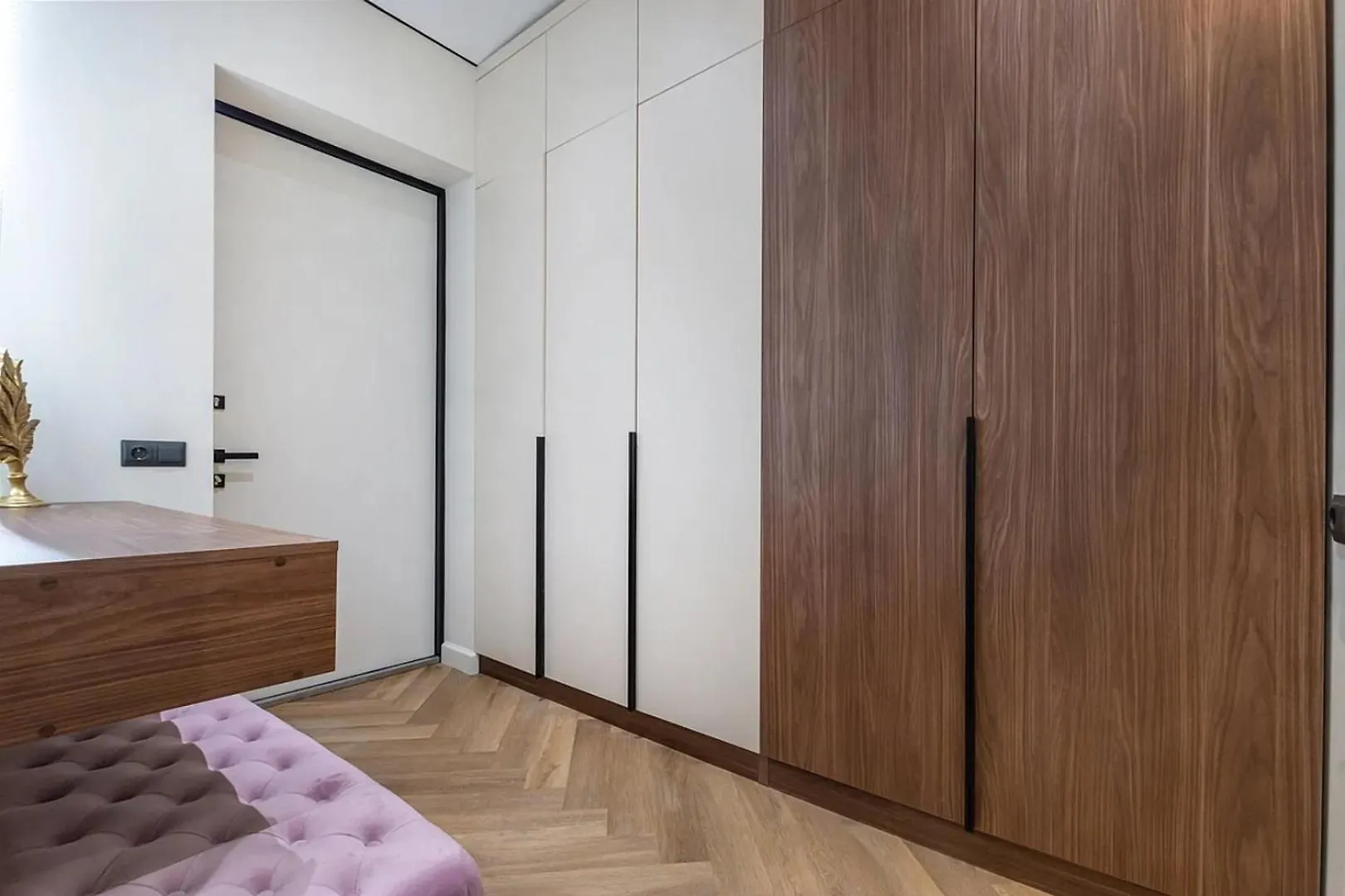 Marc & Spacious And Bright Apartment Antwerp Belgium