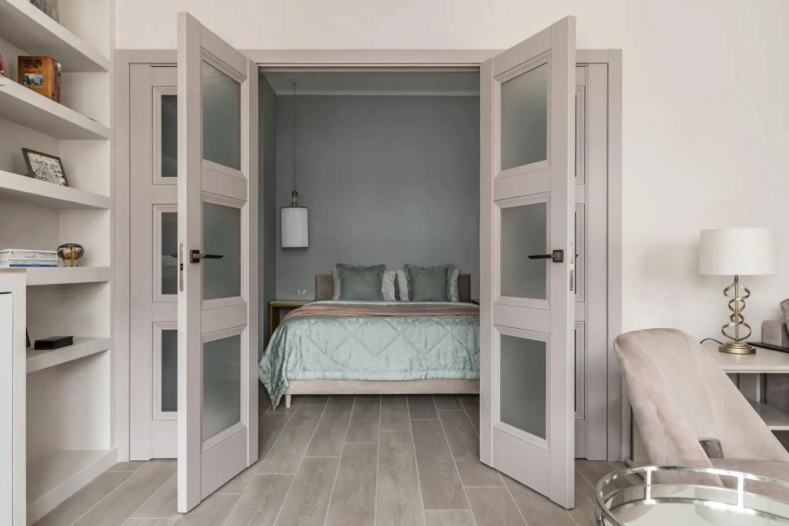 Marc & Spacious And Bright Apartment Antwerp