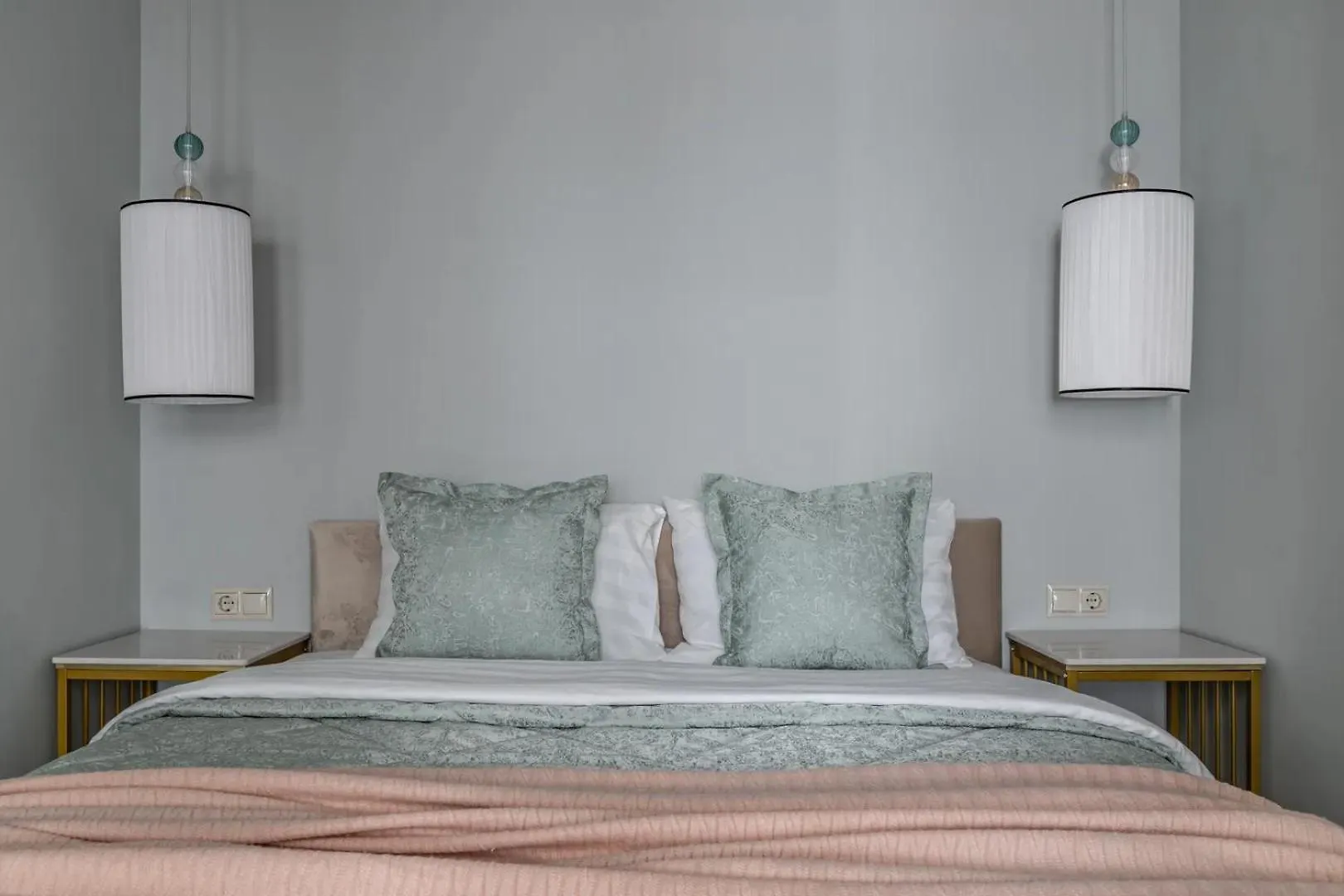 Marc & Spacious And Bright Apartment Antwerp